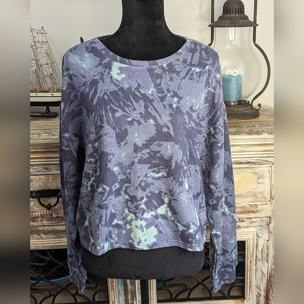 NWT Reel Life Ocean Washed Cropped Sweatshirt Purple Teal Size Medium